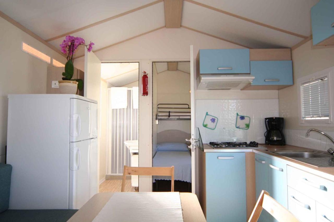 Mobilehomes In Pieve Vecchia - Norditalienische Seen 22044 Manerba del Garda Exteriör bild